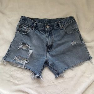 Levi’s 517 High Waisted Distressed Raw Hem Cutoffs